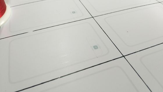 5x5 Pvc Rfid İnlay / Prelam Yaprakları Rfid Kartları Üretimi için F1108 TK4168 Çip