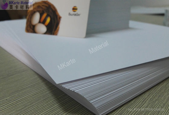 0.15mm-0.40mm PVC mürekkep püskürtücüsü Ofset Baskı Beyaz Dijital Baskılanabilir PVC Banka Kartı Malzemesi