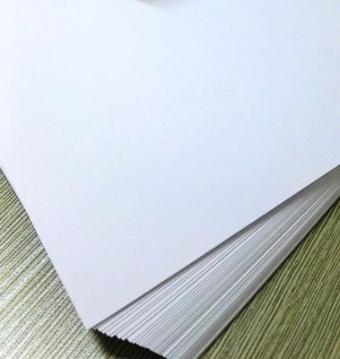 Kalınlık aralığı 0.12-0.76mm PVC Core Sheet Offset Baskı Plastik kart endüstrisi için ipek ekran baskı
