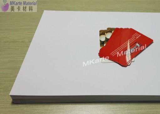 Mükemmel Mürekkep Yapışma ve Güçlü Soyma Gücü ile Çift Taraflı Dijital Yazdırılabilir PVC Levhalar