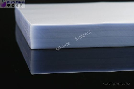 0.10mm Pvc Kart Malzemesi Kaplamalı Kaplama Filmi Banka Kartı Dijital / Mürekkep Püskürtmeli / Ofset Baskı Kullanımı