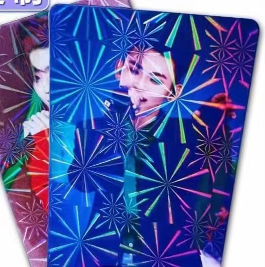 Parlak Kart Malzemesi Hologram Filmi 0.06mm Özel Tasarım Kartı Üretimi İçin PVC Kaplı Katlama