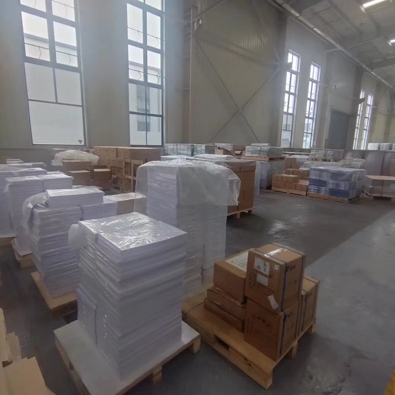 Kalınlık aralığı 0.12-0.76mm PVC Core Sheet Offset Printing on Plastik for Whole Series Of Offset Printer Production