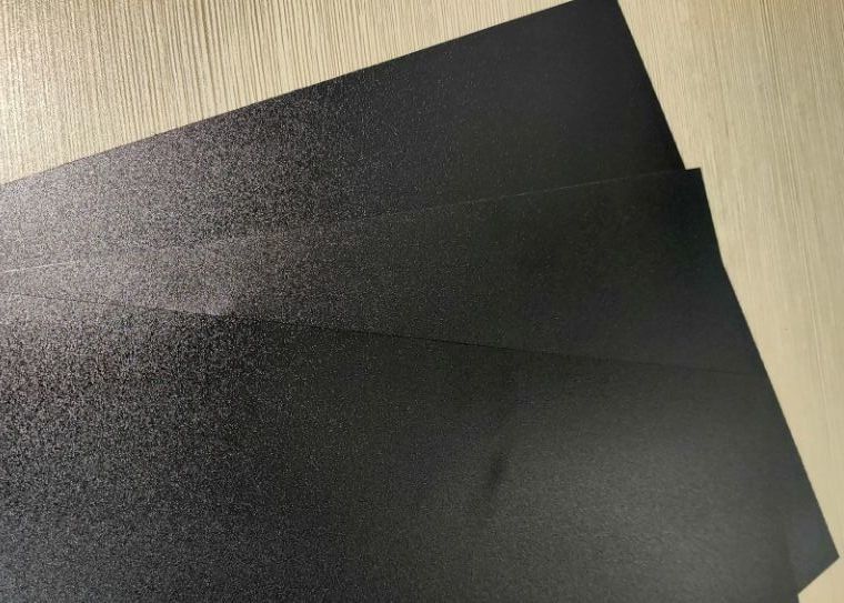 Kartlar için Yansıtıcı Çevre Dostu Siyah Polikarbonat PC Plastik Çekirdek Levha